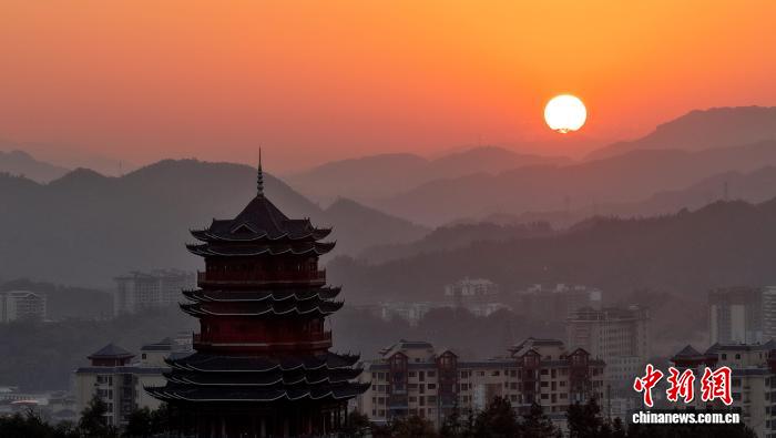 賭博：廣西三江：夕照熔金染侗鄕