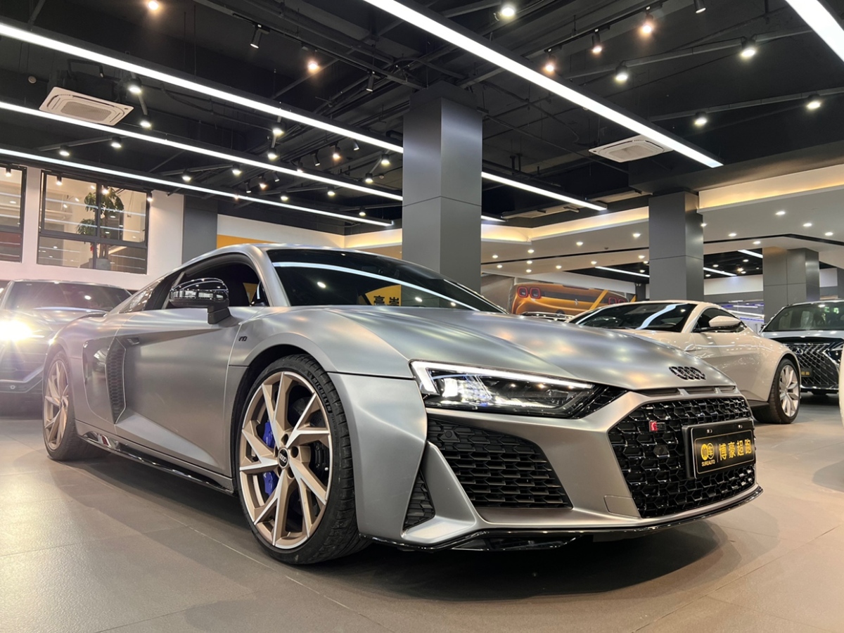 {線上賭場}(2021款奥迪r8多少钱)
